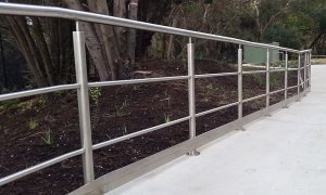 Stainless Free Standing Handrail 2 mid rails
