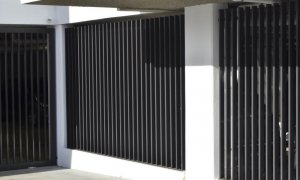 carpark security fence vertical steel aluminium fin black